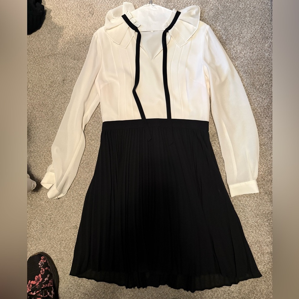 Ted Baker London Black and White Pleated Long-Sleeve Dress Size 3 (like 8)